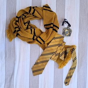 Harry Potter Hufflepuff Scarf & Tie & Pennant from Universal Studios